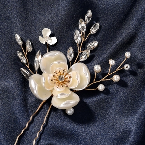 Forcina per capelli sposa a U con fiore di perla bianca, stami dorati e cristalli lucenti