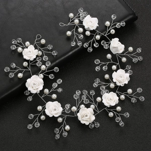 Vigne de Cheveux de Mariage Faite à la Main Fleurs en Pâte Polymère Blanche Cristal Künstliche Perle Bandeau de Mariée Accessoire de Cheveux Élégant Femme Fête Banquet