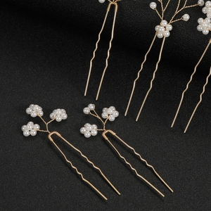 Set di forcine per capelli da sposa con perle lucide e design a filo dorato a forma di U