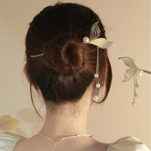 Elegant gold mermaid tail hair stick with sparkling rhinestones and pearl tassel drop