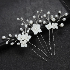 Lot de 3 épingles à cheveux de mariée avec fleurs blanches et perles sur pics en U