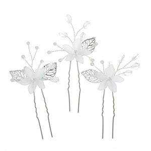 Lot de trois épingles à cheveux de mariée avec fleurs blanches, perles et feuilles