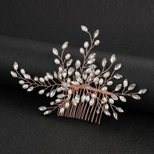 Peigne à Cheveux de Mariée en Alliage Or Rose Fait à la Main Avec Künstliche Perles et Strass Fleur Feuille Bijoux de Cheveux Mariage