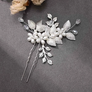 Épingle à cheveux feuille argentée avec perles et cristaux pour coiffe de mariage