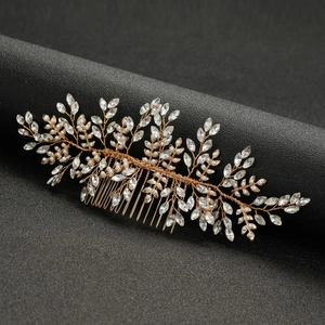 Exquisiter Braut-Haarkamm mit Golddrahtzweigen, Marquise-Strasssteinen und Perlen