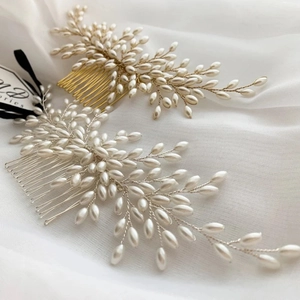 Peigne à cheveux de mariée élégant avec perles faites main et feuilles de métal or ou argent