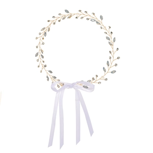 Elegante fascia da sposa con filo dorato, cristalli e nastro in seta per matrimoni