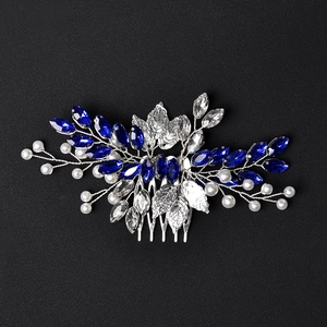 Peigne à cheveux de mariée en argent avec strass bleu foncé et motif feuille chic
