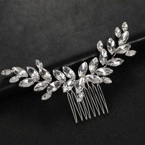 Peigne à Cheveux de Mariée Fait à la Main en Argent avec Feuilles de Strass Coiffe de Mariage Élégante en Métal pour Femme