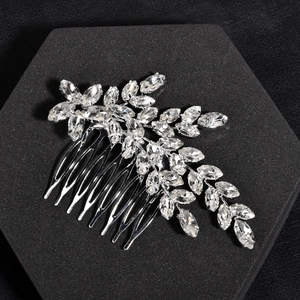Pettine per capelli in argento con eleganti cristalli a forma di foglia per spose