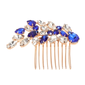 Peigne à cheveux mariage avec strass bleu roi et monture en métal doré rose chic