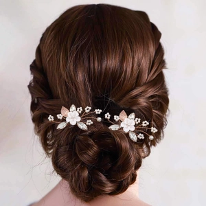 Lot de 2 épingles à cheveux fleurs blanches en argile avec perles et feuilles dorées