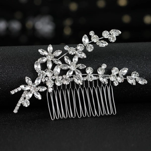 Elegante pettine per capelli in argento con strass e cristalli a forma di vite fiorita da sposa