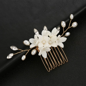 Handmade Bridal Hair Comb White Flower Faux Artificial Pearl Rhinestone Elegant Wedding Headpiece For Brides Women Hair Accessories