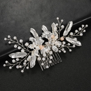 Handmade Bridal Hair Comb With Alloy Leaf Faux Artificial Pearl Rhinestone Elegant Wedding Headpiece Bohemian Hair Accessories For Women