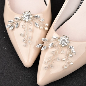 Clip per Scarpe in Künstliche Perle e Strass Fatte a Mano per Matrimonio Sposa Tacchi Alti Rimovibili in Lega a Forma di Ramo di Fiori Accessori per Donna Banchetto
