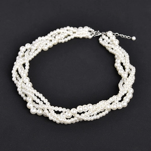 Elegante mehrlagige weiße Perlenkette mit Vintage-Silberverschluss für Brautmode und Hochzeit