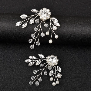 Clip per scarpe da sposa in argento con perle fatte a mano e strass per decoro nuziale