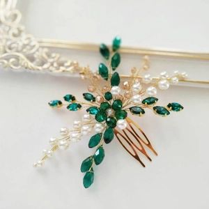 Handmade emerald crystal and white pearl bridal hair comb with gold floral wire design