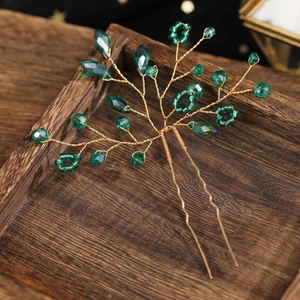 Exquisite bridal U-shaped hair pin with emerald crystals and gold wire branch design