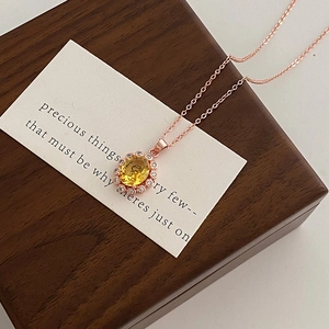Élégant Collier Pendentif Tournesol en Cuivre Plaqué Or Rose Zircone Jaune Ovale Pour Femme Chaîne de Cou Clavicule Douce
