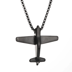 Collar con colgante de avión en acero de titanio negro con cadena de caja