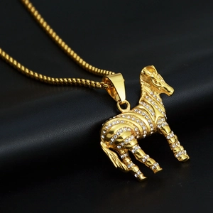 Hip-Hop-Zebra-Anhänger Halskette aus vergoldetem Edelstahl mit weißen Zirkonsteinen