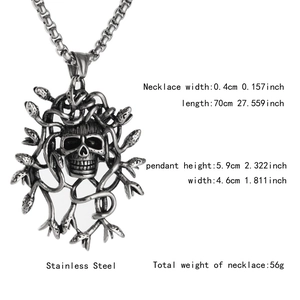 Detailoverzicht van de Medusa schedelhanger van roestvrij staal met ketting afmetingen
