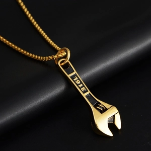 Collier hip-hop avec pendentif clé dorée en acier inoxydable 316L poli et brillant