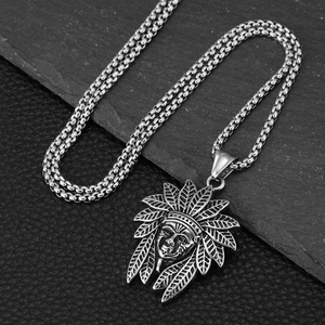 Collier hip hop en acier titane avec pendentif chef indien détaillé sur chaîne à mailles