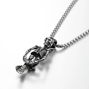 Gothic style hip-hop skeleton pendant necklace in vintage matte silver with bead chain