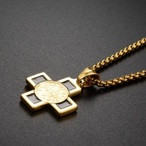 Gotische Hip-Hop-Benediktuskreuz-Halskette mit schwarzer Emaille und goldener Boxkette