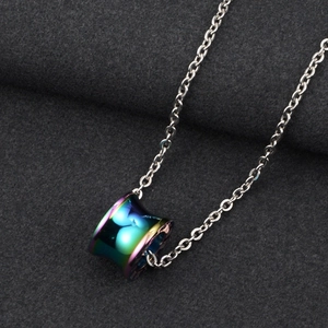Pendentif cylindre concave hip hop avec chiffres romains et chaîne argentée arc-en-ciel