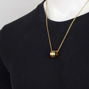 Collier hip hop en acier titane avec pendentif cylindrique arc-en-ciel pour hommes et femmes