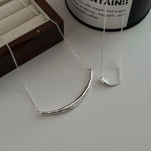 Collier Pendentif Sourire en Cuivre Plaqué Argent Minimaliste Style Coréen Chaîne de Clavicule Géométrique Bijoux Femme