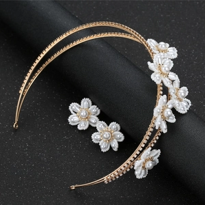 Elegant bridal gold metal headband set with pearls and crystal flower accessories