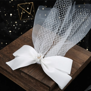 Pince à Cheveux Élégante Grand Nœud en Satin Blanc avec Voile en Résille et Fleur de Künstliche Perles de Culture pour Mariage