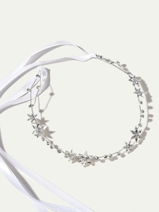 Serre-tête floral argenté avec cristaux et rubans de soie blancs pour mariages