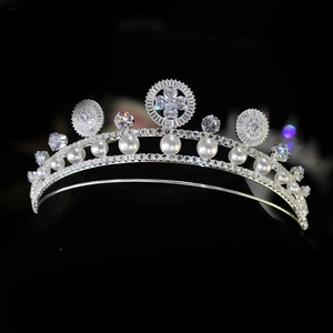 Elegant silver bridal tiara with Baroque pearls and sparkling cubic zirconia stones