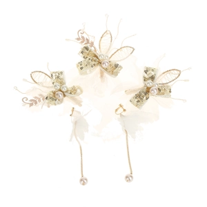 Parure épingles à cheveux et boucles d'oreilles mariée dorées avec perles et tulle