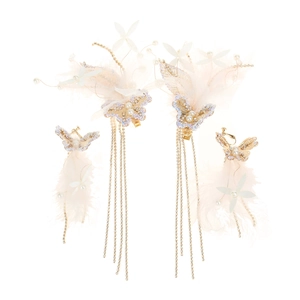 Fermagli per capelli sposa con piume rosa, lunghe nappe, perle e farfalle decorative