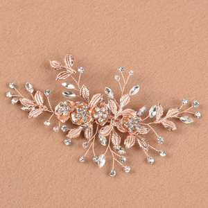 Eleganter roségoldener Braut-Haarkamm mit Strassblumen und Blättern für Hochzeitsfrisuren