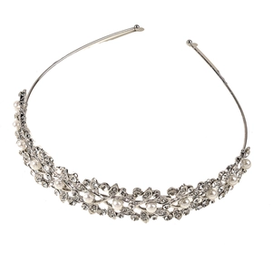 Couronne de mariée élégante avec feuilles argentées, perles blanches et strass brillants