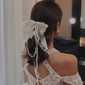 Pince à Cheveux Mariée Élégante Avec Grand Nœud en Dentelle Blanche et Longues Franges en Künstliche Perles Accessoire Cheveux Mariage Femme