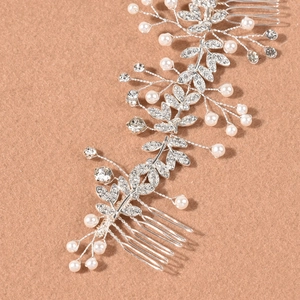 Peigne à cheveux de mariée argenté avec perles élégantes et strass brillants pour mariage
