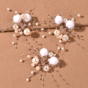 Braut Hochzeit Haarschmuck Weiße Pompon Künstliche Perle Goldener Draht Floral Haarstäbe Und Ohrclips Schmuck Für Damen