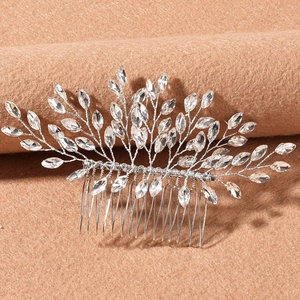 Peigne à cheveux de mariée argenté avec strass marquise et motif de feuilles en cristal