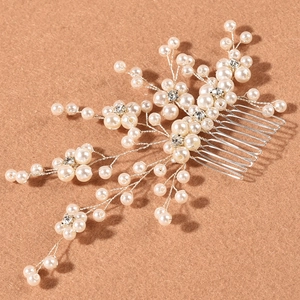 Peigne à cheveux de mariée fait main avec perles blanches et strass pour coiffure de mariage