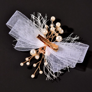 Eleganter weißer Netzschleifen-Haarclip mit Perlen und Golddraht für Braut-Hochzeitsaccessoires