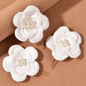 Pic à Cheveux Fleur de Satin Blanc avec Künstliche Perles et Épingle en U Dorée pour Mariage Mariée Femme Bijoux